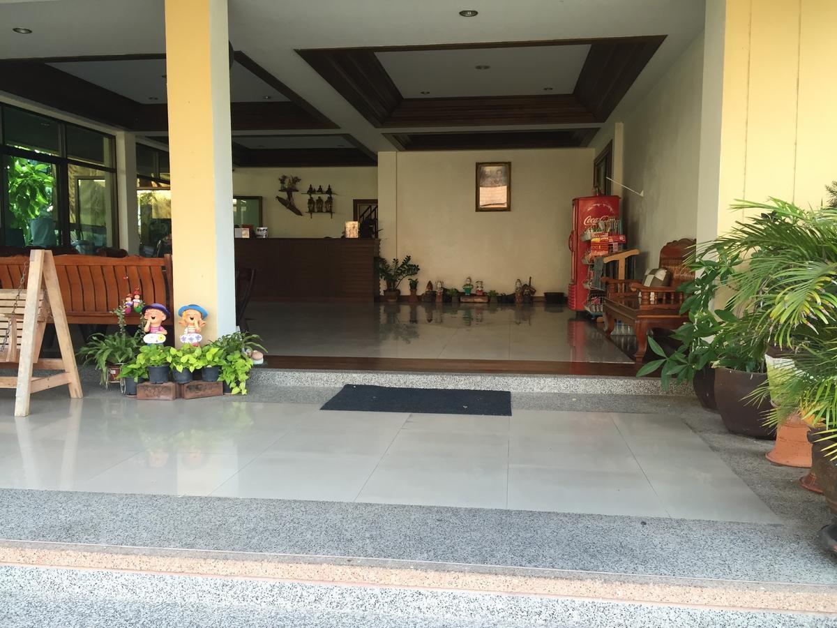 Huaymuang Apartment ウボンラチャタニ エクステリア 写真