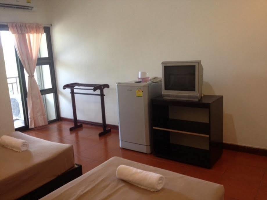 Huaymuang Apartment ウボンラチャタニ エクステリア 写真